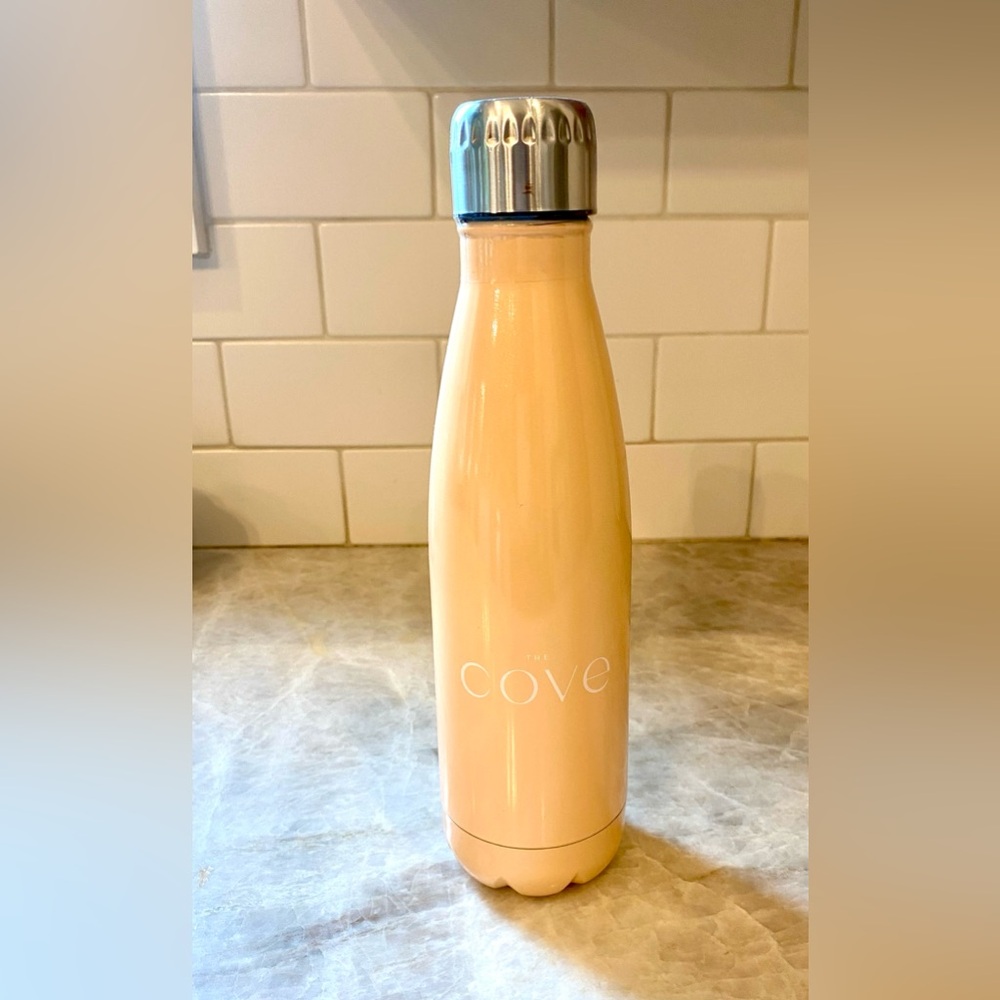 Cove Coral Insulated Bottle with Silver Cap